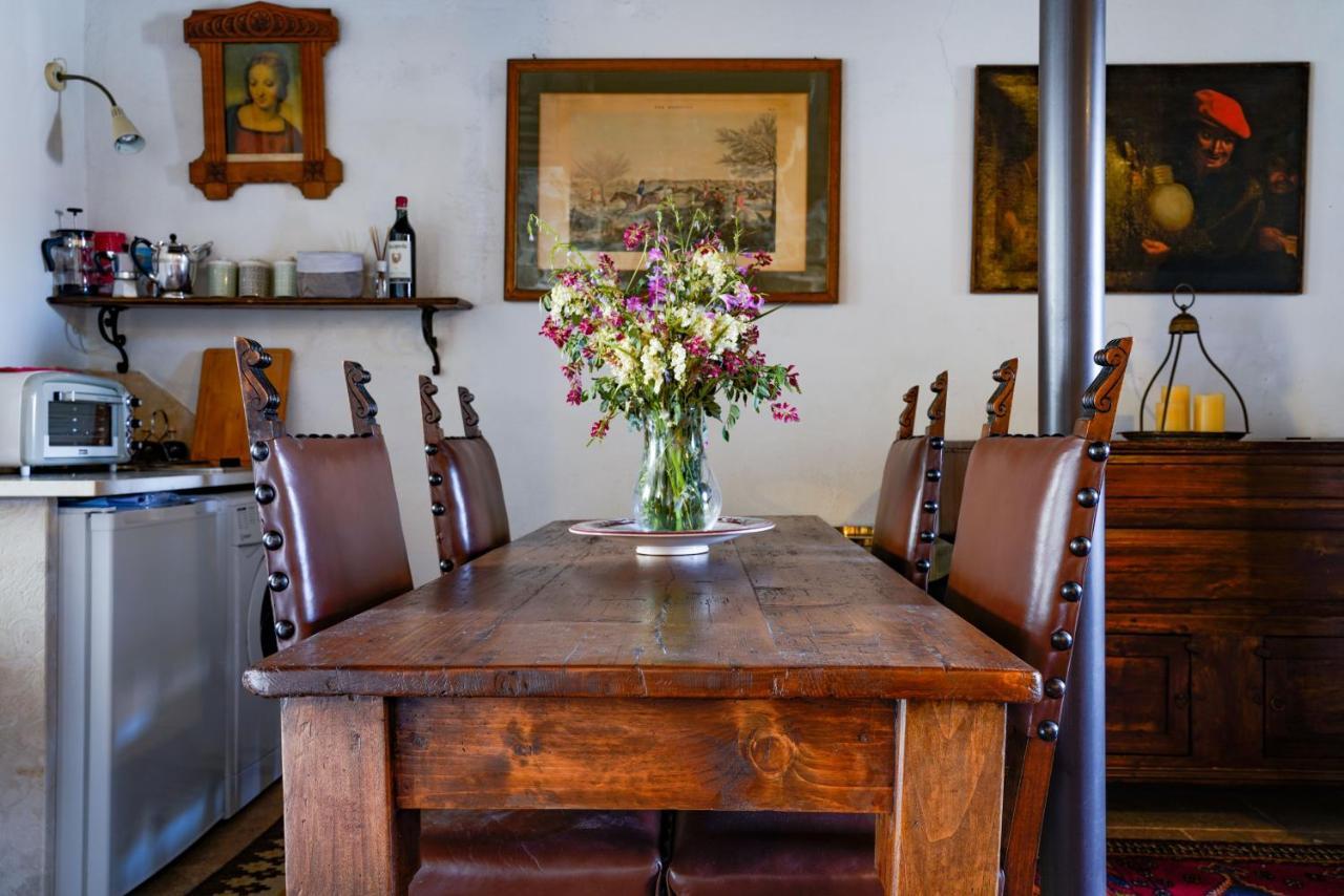 Inn Piazza In Montemerano, The Heart Of Tuscany 外观 照片